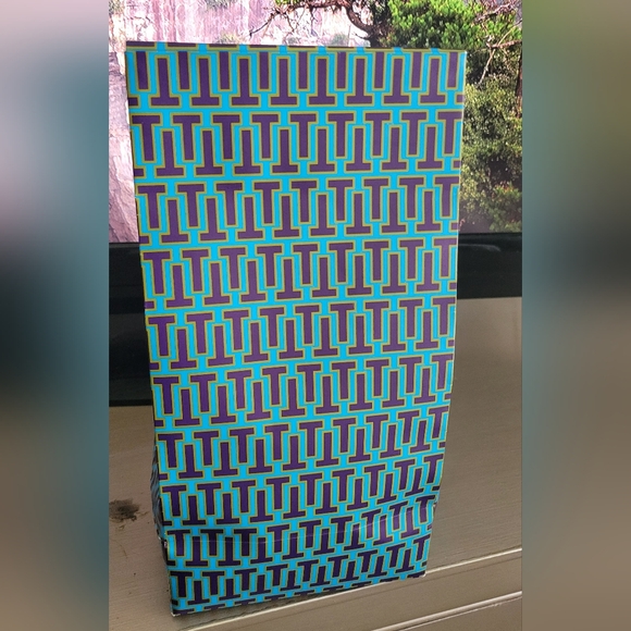 Authentic Tory Burch Gift Bag - Picture 3 of 5